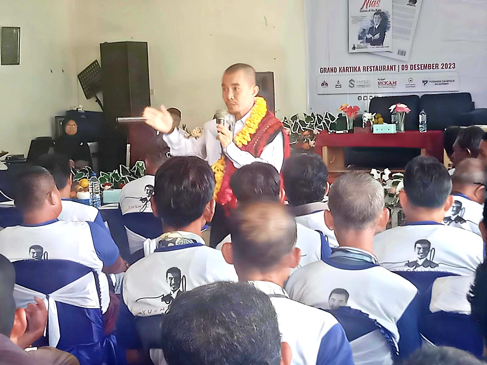 Yusman Dawolo Launching Buku "Anak Nelayan Nias Sukses Di Ibukota"