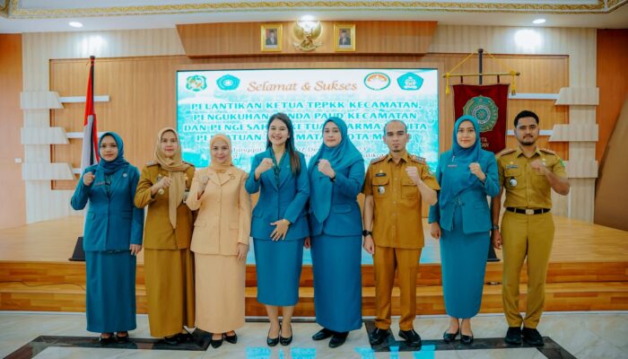 Lantik 3 Ketua TP Kecamatan, Ny Kahiyang Ayu Ingatkan Siap Hadapi Lomba di 2024, Bidik Juara Nasional