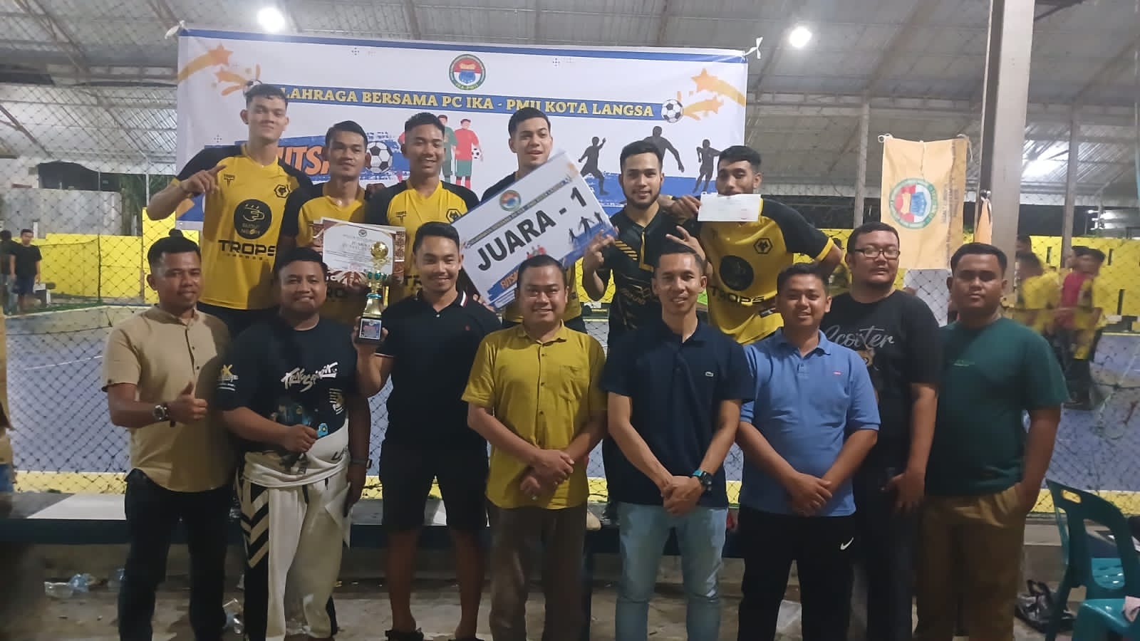 Wolves FC Juara Turnamen Futsal Moderasi Beragama