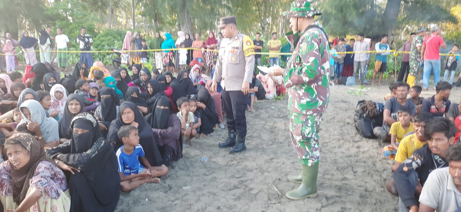180 Pendatang Ilegal Rohingya Kembali Berlabuh Di Pidie, Kamp Minaraya Penuh 180 Pendatang Ilegal Rohingya Kembali Berlabuh Di Pidie, Kamp Minaraya Penuh