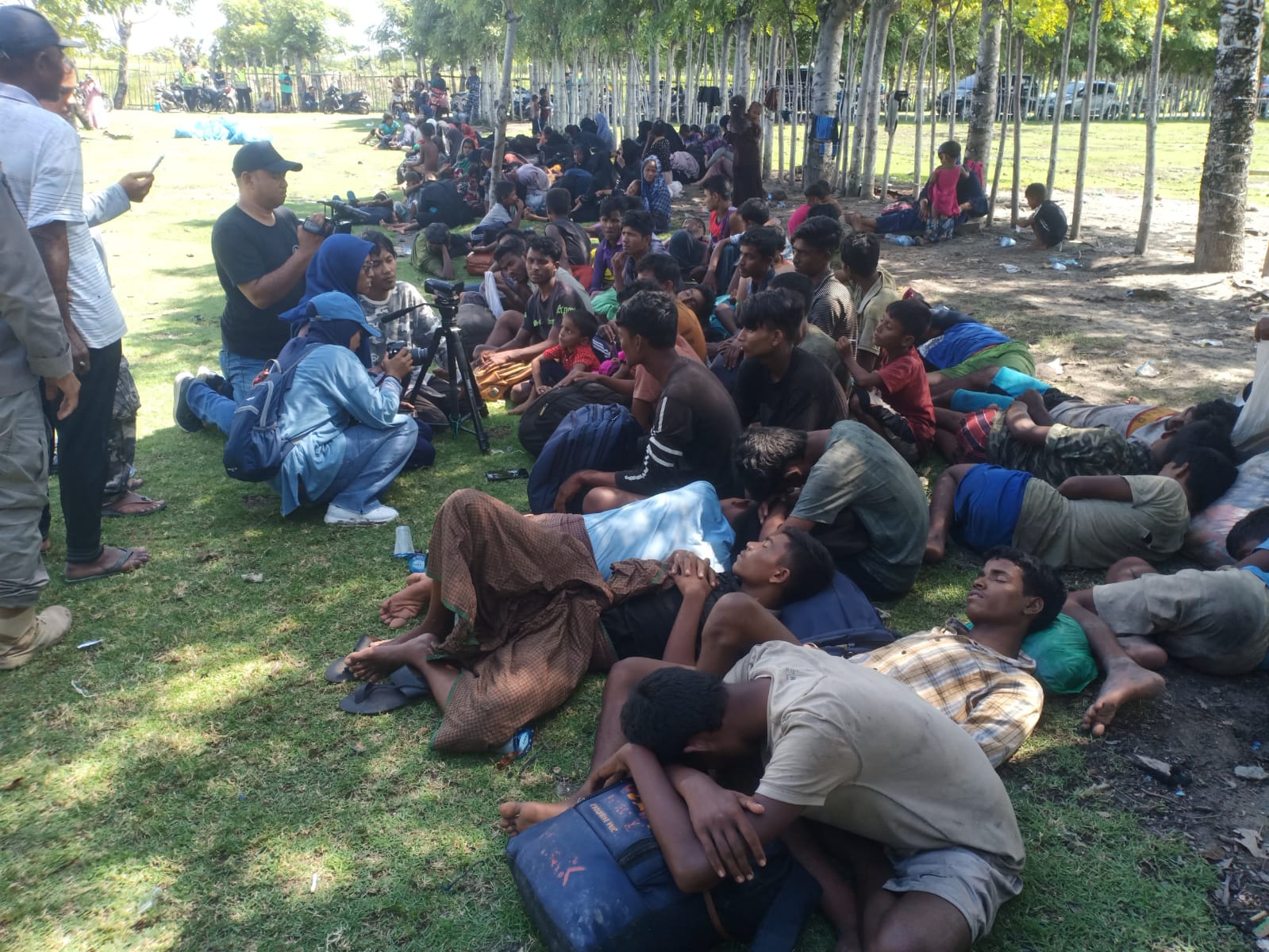 Kali Ini 135 Warga Rohingya Damparkan Kapalnya Di Pantai Blangulam