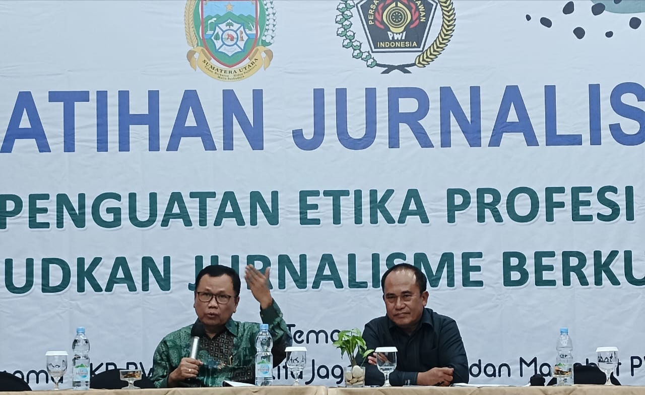 Ketika Sasongko Tedjo Dicecar Pertanyaan Peserta Pelatihan Jurnalistik