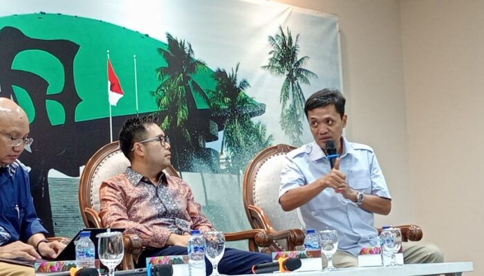 Hukum Perlu Menyesuaikan Kebutuhan Masyarakat Nasional Dan Global