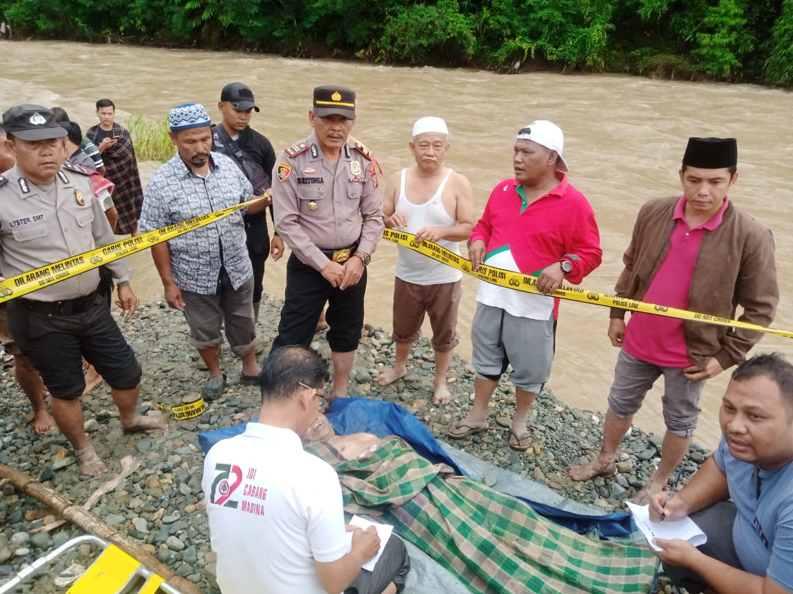 3 Hari Hilang Di Sungai Batang Gadis Ditemukan Meninggal Dunia