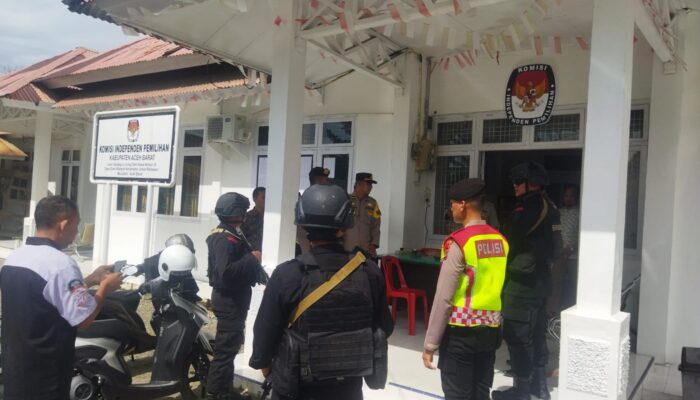 BKO Brimob Polda Aceh Patroli Ke KIP Aceh Barat 