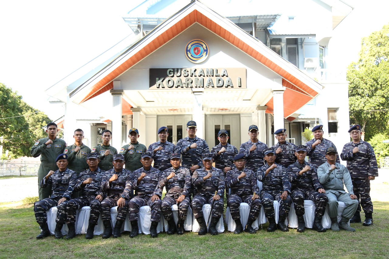 Danlantamal I Dampingi Pangkoarmada I Di Lanal Sabang