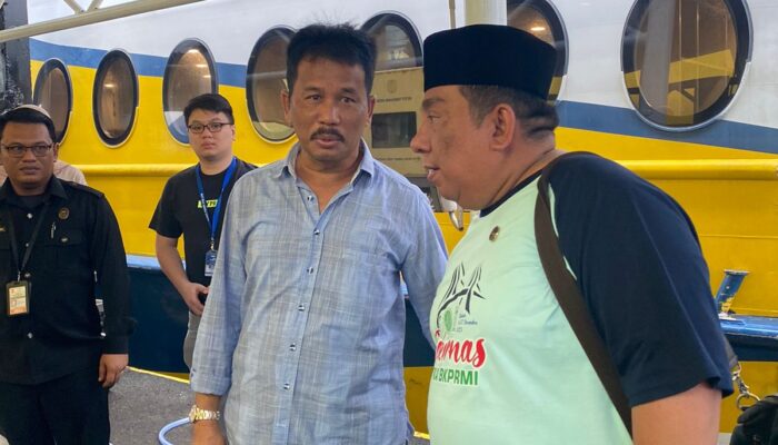 Wali Kota Lepas Peserta Rakornas LPPTKA BKPRMI Ke Singapura