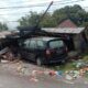 Innova Tabrak Pengendara Sepeda Motor Dan Rumah Warga, 1 Tewas