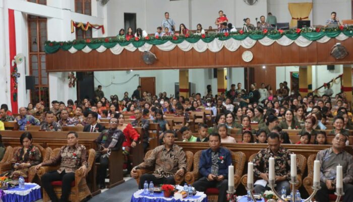 Kapolres Hadiri Perayaan Natal Polres P. Siantar