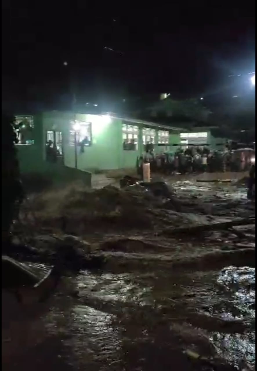 Pondok Pesantren Musthafawiyah Purba Baru Diterjang Banjir