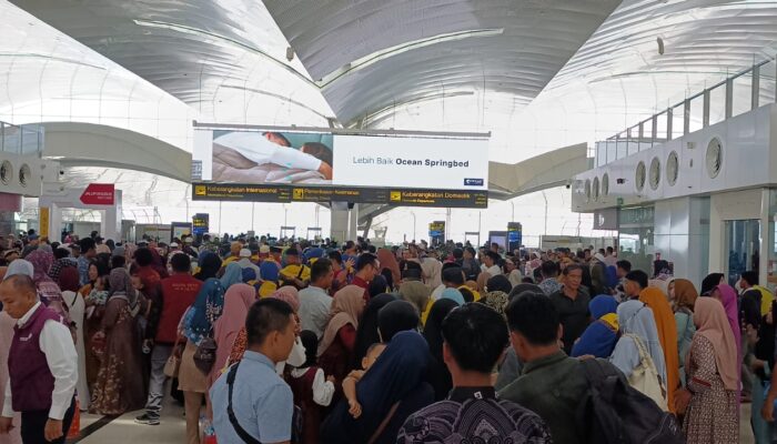 Tiket Pesawat Tujuan Jakarta Di KNIA Penuh