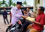 Penyandang Disabilitas Di Abdya Dapat Bantuan Motor 3 Roda