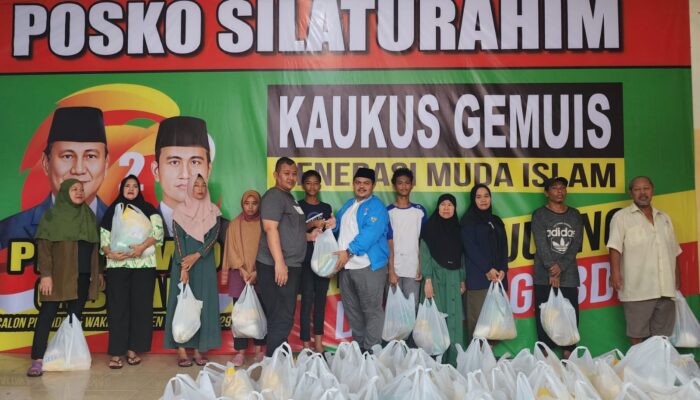 Posko Kaukus Gemuis Prabowo-Gibran Sumut Bantu Sembako 500 Fakir Miskin