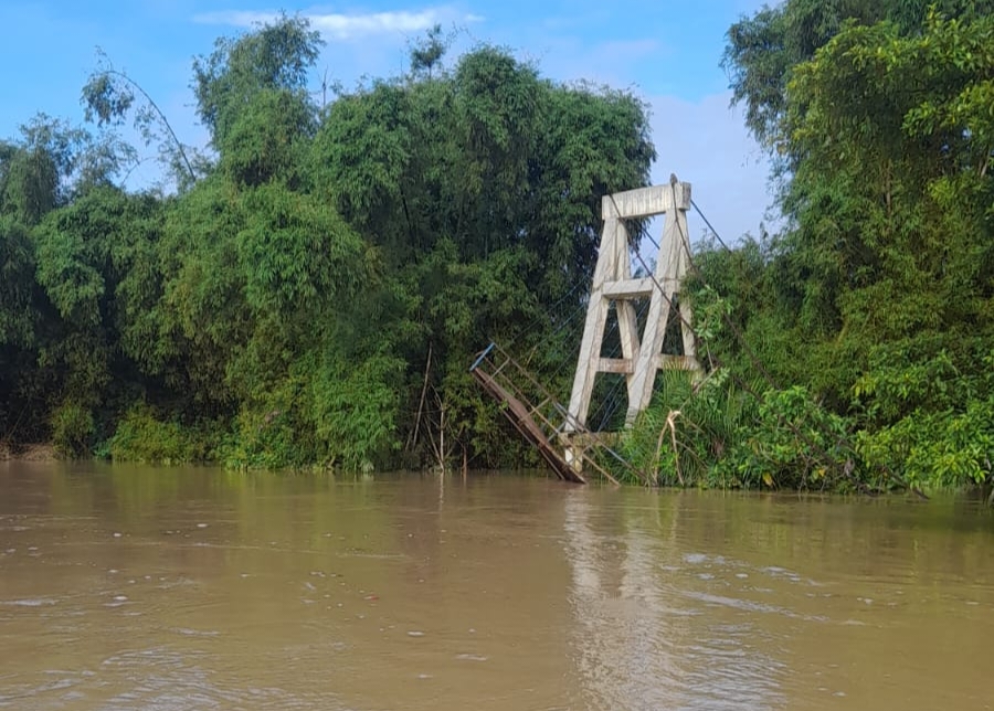 Bencana Banjir Di Palas, Satu Jembatan Dan 4 Titi Gantung Ambruk Bencana Banjir Di Palas, Satu Jembatan Dan 4 Titi Gantung Ambruk