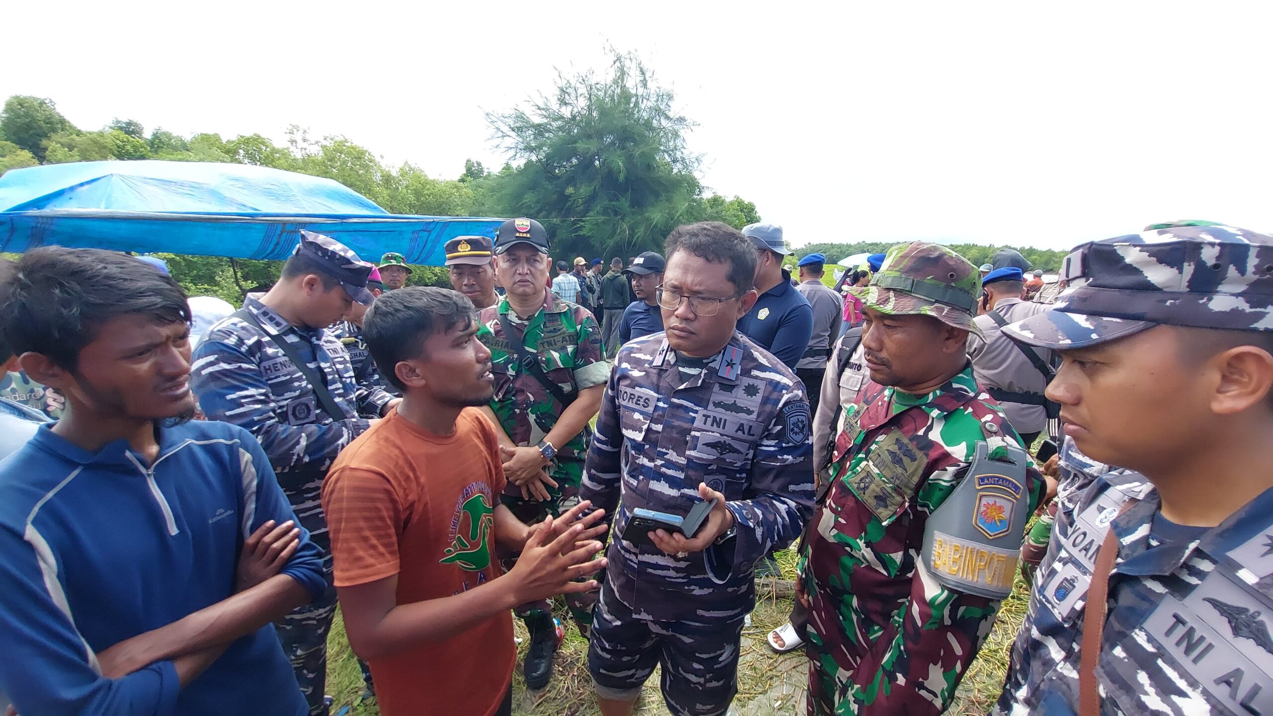 Danlantamal I Tinjau Lokasi Pengungsi Rohingya Di Desa Karang Gading