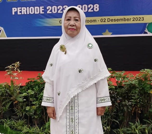 BUNDA Hj Rebekka Girsang terpilih menjadi Ketua Majelis Taklim Perempuan (MTP) Ikatan Persaudaraan Haji Indonesia (IPHI) Kota Medan. Waspada/Ist