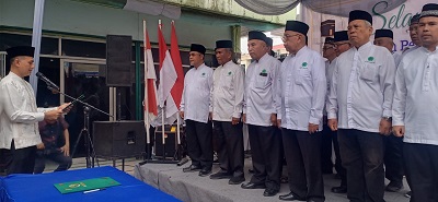 KETUA PW IPHI Sumut, Dr.Musa Rajekshah saat melantik Pengurus PD IPHI Kota Medan periode 2023-2028. Waspada/Anum Saskia