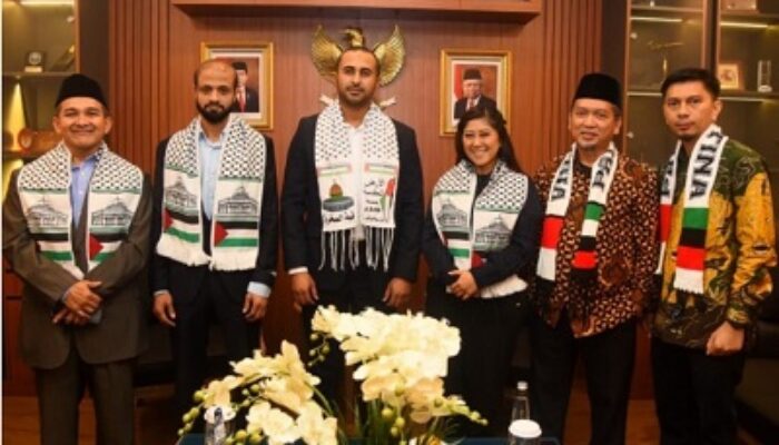 Rakyat Palestina Temui Meutya Hafid Dan Ucapkan Terima Kasih
