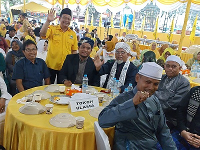 SURIANDIN Noer nikmat bersama MUI dan tokoh masyarakat Aceh. Waspada/Ist