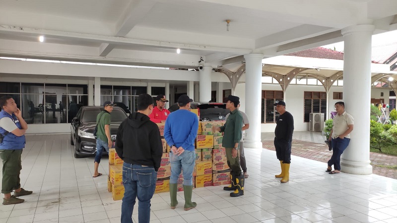 BAS Langsa Salurkan Bantuan Korban Banjir BAS Langsa Salurkan Bantuan Korban Banjir