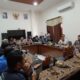 Kajari Nagan Raya silaturahmi dengan Insan Pers yang dilaksanakan Aula Kejaksaan Negeri Nagan Raya, Rabu (20/12).(Waspada/Muji Burrahman)