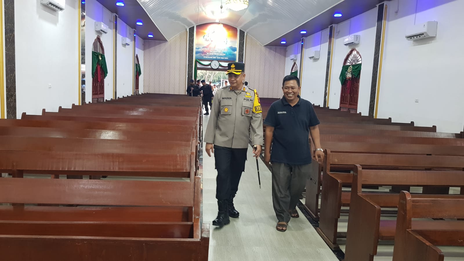 Jelang Nataru, Brimob Kompi 2 Aramiah Sterilisasi Gereja HKBP Langsa