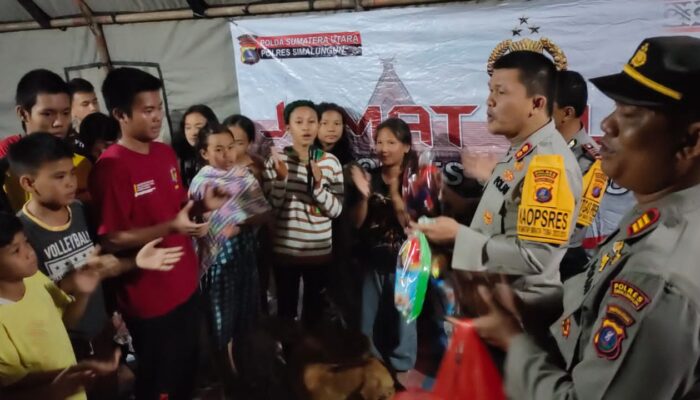 Polres Simalungun Salurkan Bantuan Korban Banjir Bandang Di Haranggaol