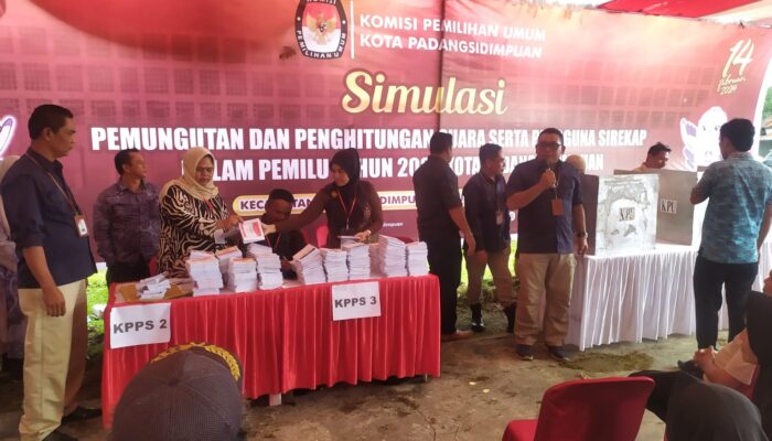 KPU Padangsidimpuan Gelar Simulasi Putungsura Dan Penggunaan Sirekap