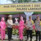 Kapolres Langkat AKBP Faisal Rahmat HS, SIK. SH. MH bersama Ketua Bhayangkari Cabang Langkat Ny. Widya Faisal, beri bingkisan suplay makanan dan minuman ringan ke petugas Pos Yan Lilin 2023 di Jajaran Polres Langkat ,  Selasa (26/12/2023) pukul 09.00 WIB. Waspada/ist 