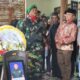 Kapoldasu Irjen Pol Agung Setya Imam Efendi (paling kanan) bersama Kapolres AKBP Yogen Heroes Baruno melayat Babinsa 05/Serbelawan yang tewas akibat korban kecelakaan, almarhum Serda Saipul Anwar di rumah duka Perumahan Bukit Dimensi, Jl. Perjuangan, Kel. Tanjung Tongah, Kec. Siantar Martoba, Pematangsiantar, Selasa (26/12).(Waspada-Ist).