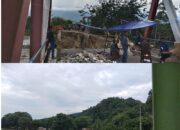 Pengguna jalan mengkhawatirkan jembatan darurat di Desa Mbarung yang kian memprihatinkan. Waspada/Seh Muhammad Amin