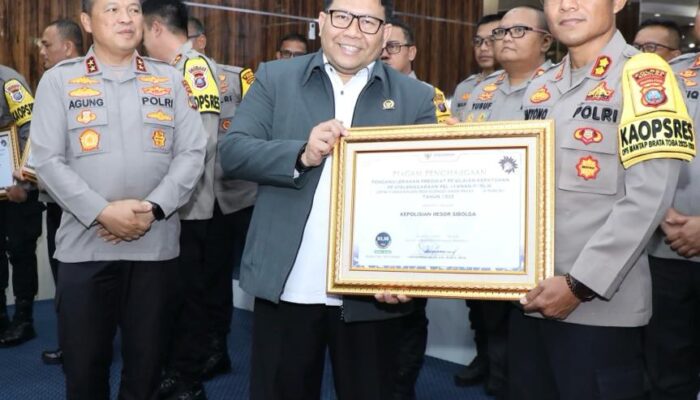 Polres Sibolga Terima Penghargaan Zona Hijau Kategori A Ombudsman RI