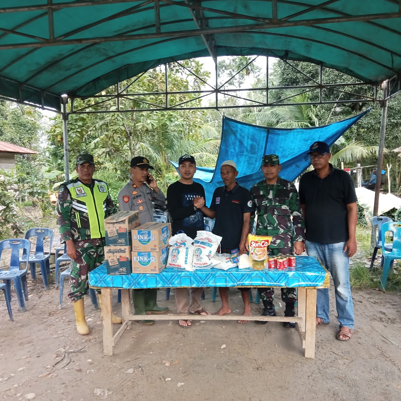 BPBD Dan Dinsos Tangani Warga Terdampak Banjir Aceh Tamiang BPBD Dan Dinsos Tangani Warga Terdampak Banjir Aceh Tamiang