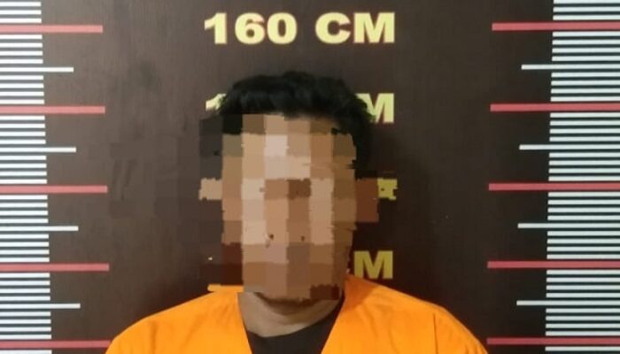 Suami Bacok Sepeda Motor Penagih Utang Istri