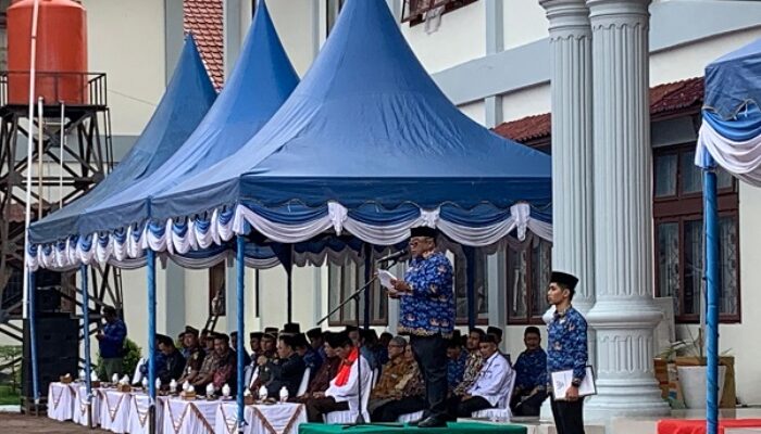 Upacara Peringatan Hari Kesehatan Nasional Ke-59 Tahun Khidmat