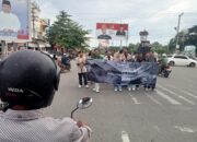 Himasi Unimal Galang Dana Palestina Sambil Nyanyi Dan Berjoget Di Lampu Merah