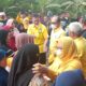 Zubaidah Nasution turun ke sejumlah desa untuk melakukan pemberdayaan kaum perempuan, sering "marpokat" (bermusyawarah) memberdayakan kaum perempuan. Waspada/Ist