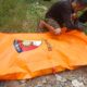 Tim Inafis mengevakuasi tubuh Damarik. Waspada/ist