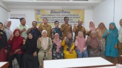 Kegiatan Bimtek Perizinan Berusaha Berbasis Risiko yang diikuti sebanyak 25 peserta, usai pembukaan oleh Kadis PMPTSP, Senin (4/12). WASPADA/Ariefh