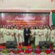 Kalapas Siborongborong, Krisman Ziliwu foto bersama usai gelar ibadah perayaan Natal 2023, di Aula Lapas tersebut, Senin (18/12) sore. Waspada/ist