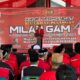 Wakil Panglima Daerah I Peureulak, Husaini SE MH, membacakan Amanat Wali Nanggroe Aceh dalam Milad GAM ke-47 di Bandrong, Peureulak, Aceh Timur, Senin (4/12). Waspada/Muhammad Ishak