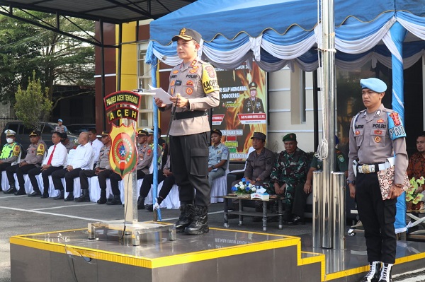 Kapolres Aceh Tenggara AKBP R. Doni Sumarsono,S.I.K, M.H., memimpin apel gelar pasukan Operasi Lilin Seulawah 2023.Waspada/Ist