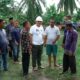 BUPATI Batubara Ir.H.Zahir, M.AP dalam pertemuan dengan masyarakat saat melakukan kunjungan kerja dalam kegiatan Bupati Menyapa Desa (Bupades) di Desa Dahari Selebar Kecamatan Talawi. Waspada/Iwan Has