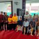 KETUA TP PKK Deliserdang Hj.Sri Pepeni MA Yusuf Siregar, Sekdakab Deliserdang H.Timur Tumanggor, Kadis Sosial Rudi Akmal Tambunan, Ketua Baznas H.Surya Putra dan Ketua DWP Hj.Boya Yanti Timur Tumanggor foto bersama usai menyerahkan bantuan kaki palsu dalam rangka Hari Kesetiakawanan Sosial Nasional Tahun 2023 di Balairung Pemkab Deliserdang, Jum’at (22/12). (Waspada/Khairul K Siregar/B)