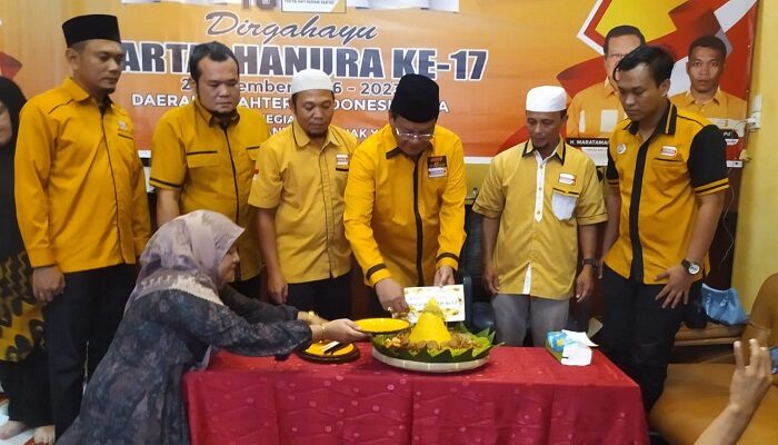 Peringati HUT, DPC Hanura Padangsidimpuan Santuni Anak Yatim