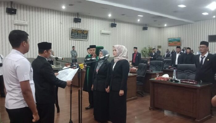 Syarifah Sofia Dan Nova Bayani PAW Anggota DPRK Langsa