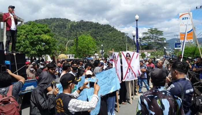 Pemuda, Mahasiswa Dan Masyarakat Tuntut Pj Bupati Pergi Dari Tapteng