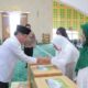BUPATI Deliserdang HM Ali Yusuf Siregar didampingi Ketua Panitia Syahrul MPd menyerahkan buku Yasin kepada kelompok pengajian pada acara pengajian dan zikir Akbar Refleksi Akhir Tahun 2023 di Masjid Agung Sultan Thaf Sinar Basarsyah Kompleks Perkantoran Pemkab Deliserdang, Kamis (28/12). (Waspada/Khairul K Siregar/B)
