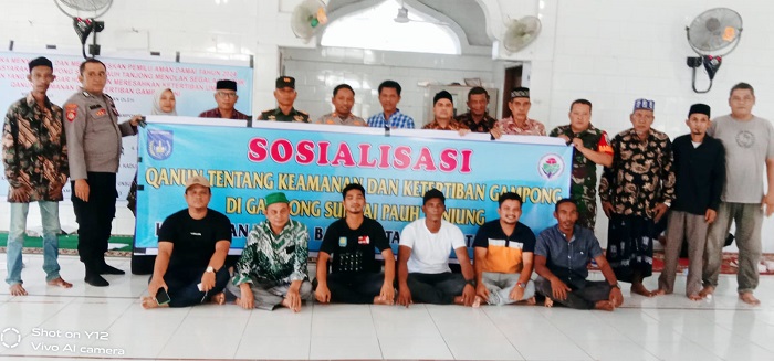 Kegiatan sosialisasi qanun tentang keamanan dan ketertiban di Gampong Sungai Pauh Tanjong Kecamatan Langsa Barat, Kamis (28/12). Waspada/Ist