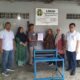 Penyerahan alat berupa mesin pengikis bulu otomatis oleh Ketua Program Pengabdian Kepada Masyarakat Mono Tahun Reguler 2023, Dr. Ir. Juliza Hidayati, MT kepada UD. Sari Jangek di Medan. Waspada/Ist